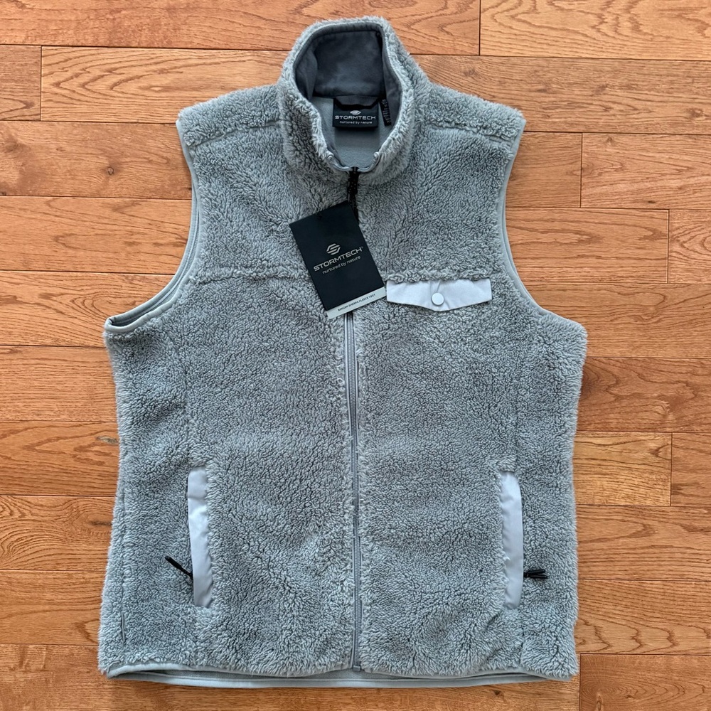 Women's NWT Stormtech Bergen Sherpa Fleece Vest size medium